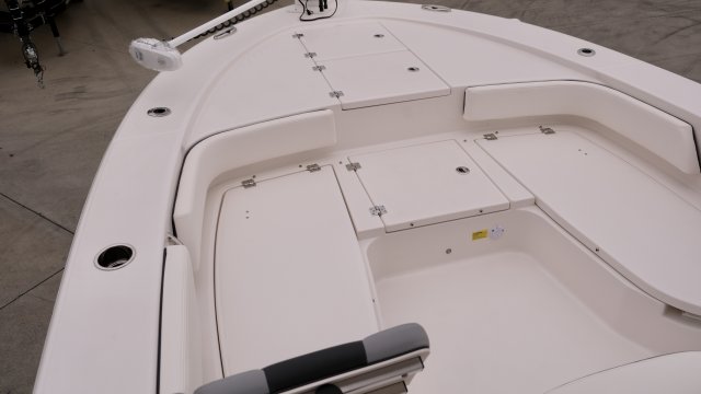 New 2024  powered Robalo Boat for sale